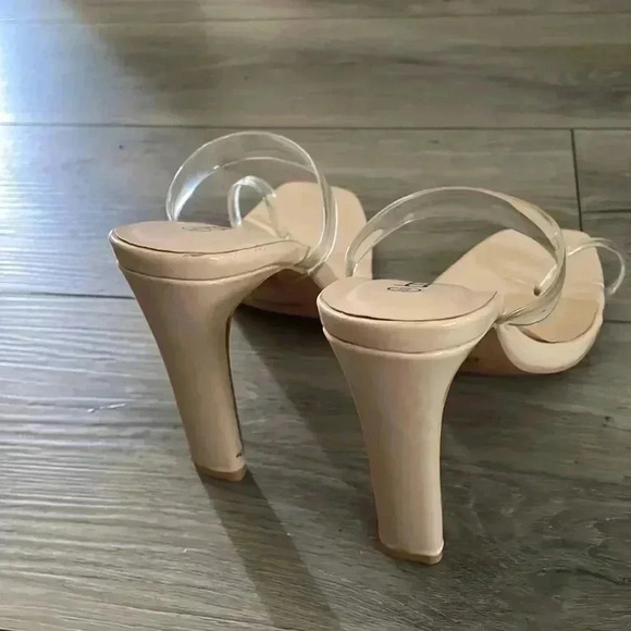 Boohoo Clear Heels​​​​​​​​ - Picture 2 of 4